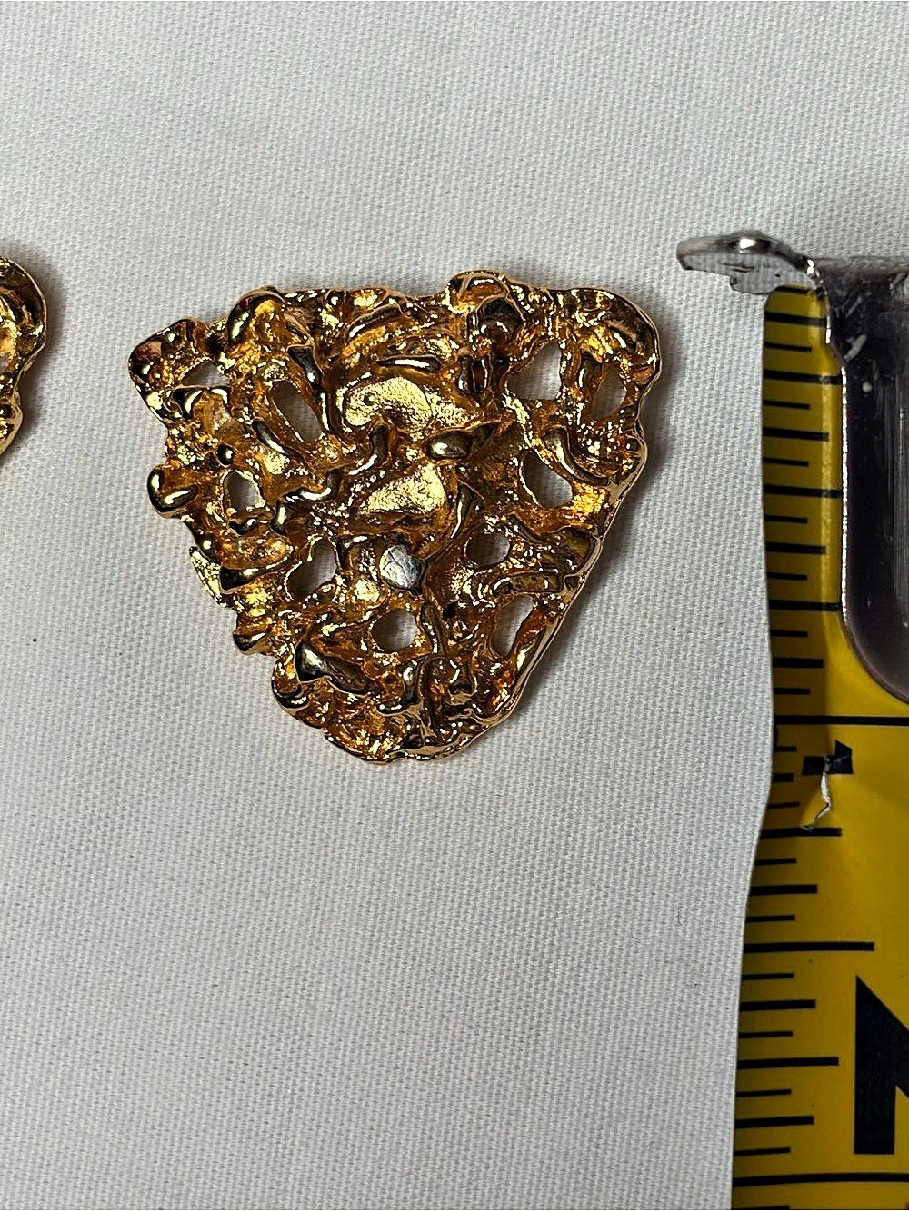 Vintage Bluette Made in France Gold Tone Triangle Openwork Shoe - Scarf Clips